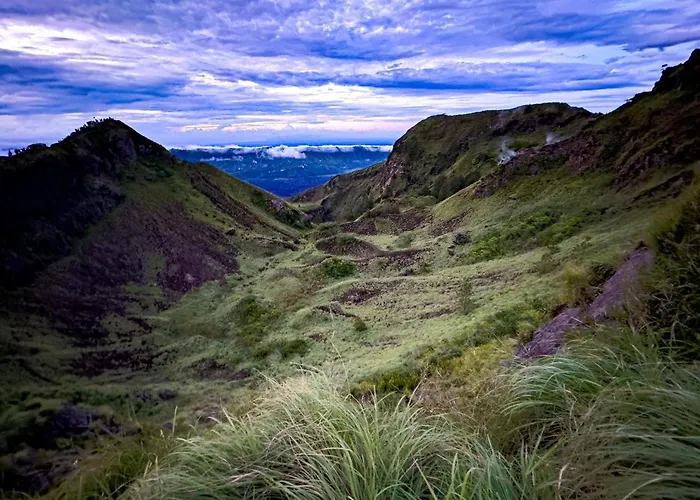 Batur Volcano Basecamp ベッド・アンド・ブレックファスト 4*